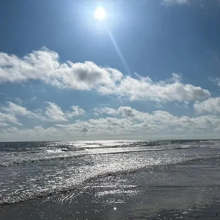 6 Person In * Blåvand